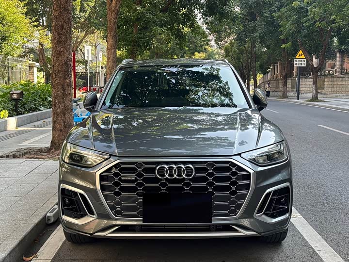 Фото 2 - Audi Q5L