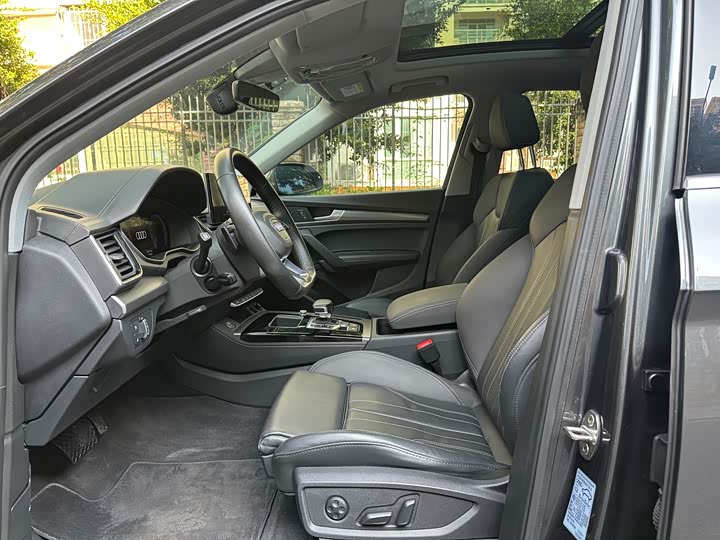 Фото 3 - Audi Q5L