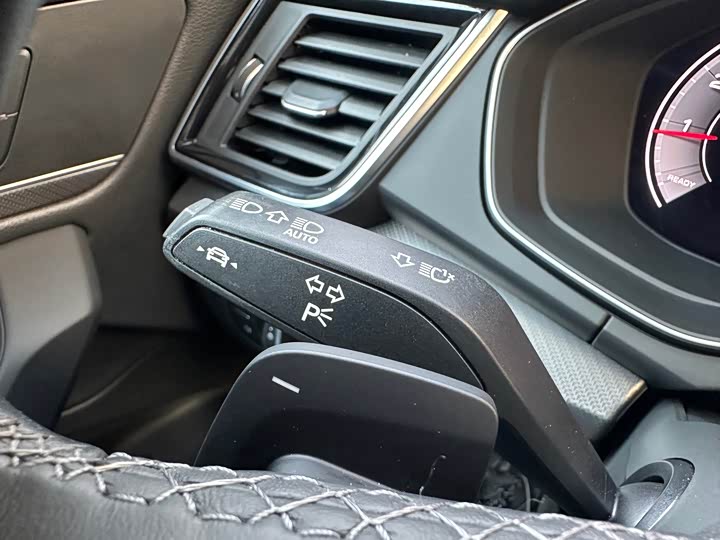 Фото 7 - Audi Q5L