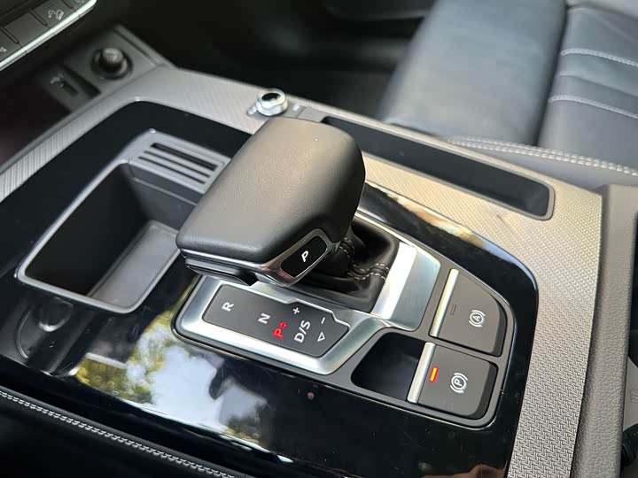 Фото 9 - Audi Q5L