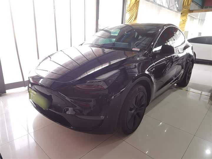 Фото 1 - Tesla Model Y