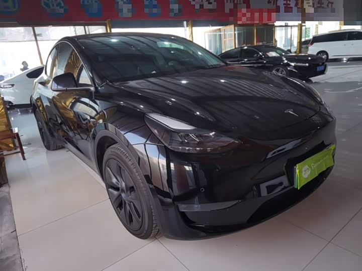 Фото 4 - Tesla Model Y