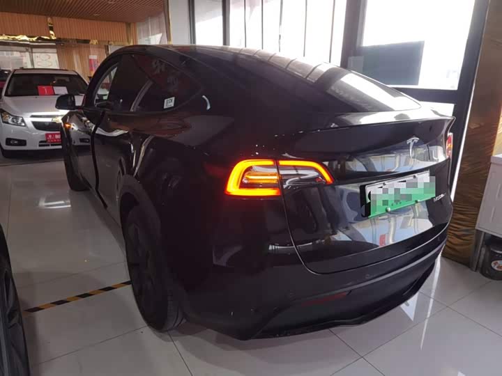 Фото 5 - Tesla Model Y