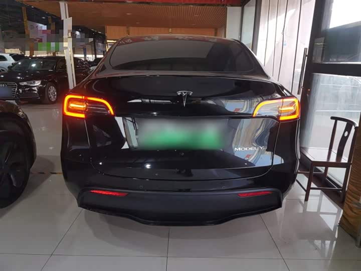 Фото 6 - Tesla Model Y