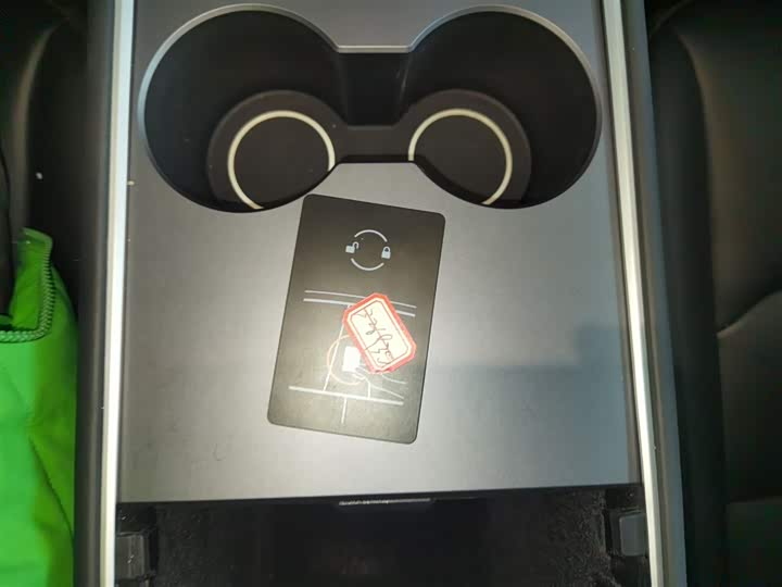 Фото 9 - Tesla Model Y