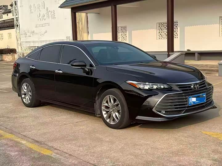 Фото 3 - Toyota Avalon