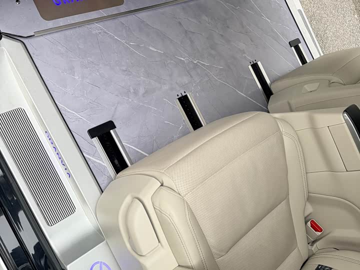 Фото 9 - Toyota Granvia