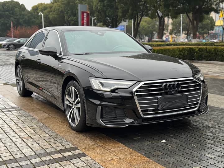 Фото 3 - Audi A6L