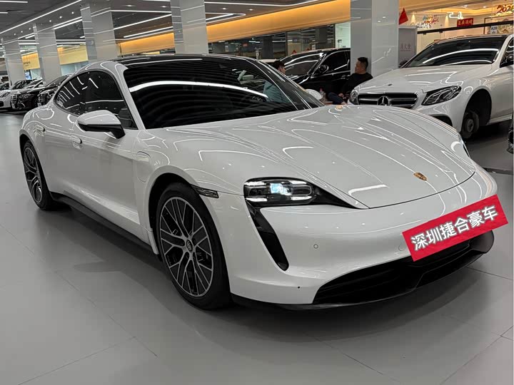 Фото 3 - Porsche Taycan