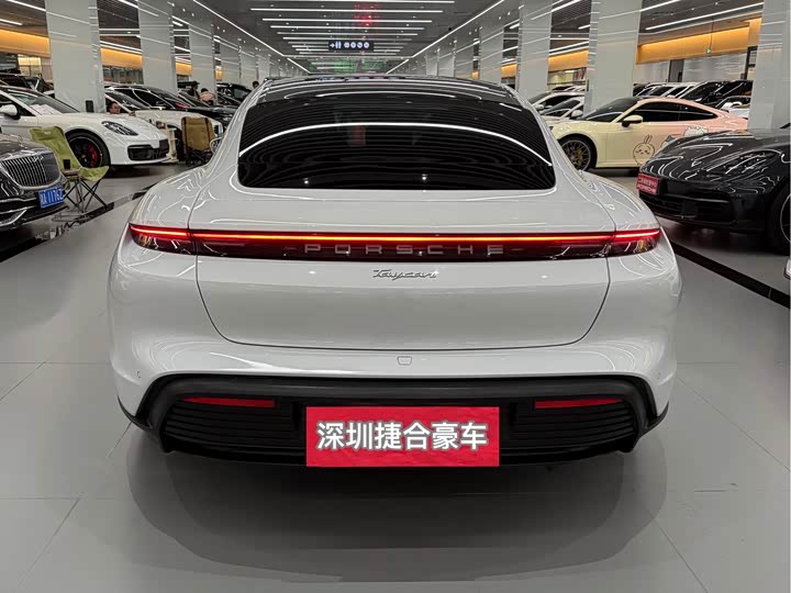 Фото 5 - Porsche Taycan