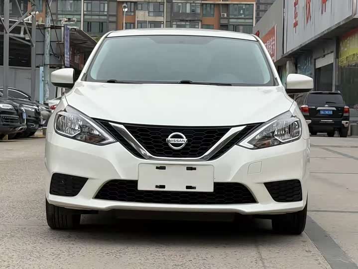 Фото 2 - Nissan Sylphy