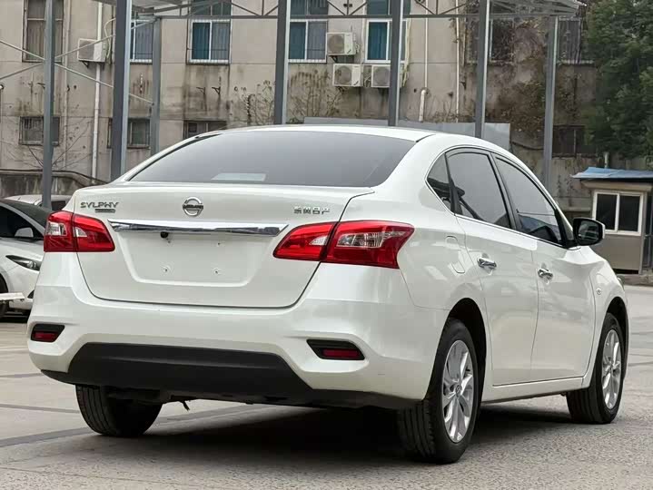 Фото 9 - Nissan Sylphy
