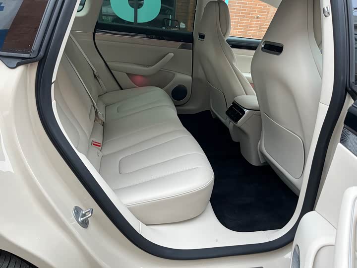 Фото 7 - Luxeed S7