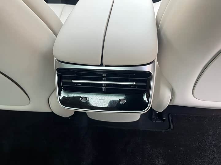 Фото 8 - Luxeed S7