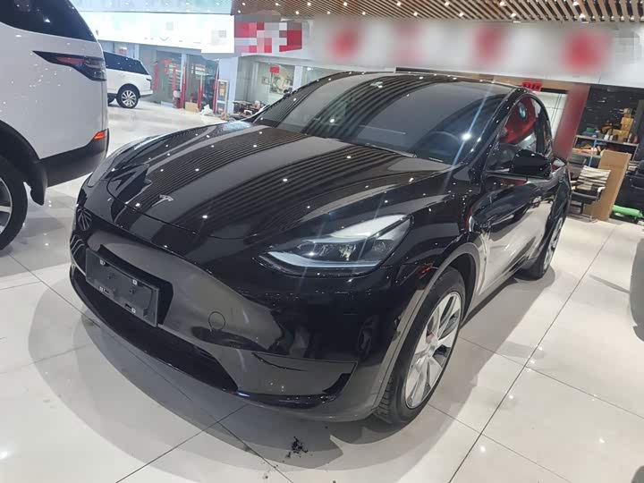 Фото 2 - Tesla Model Y