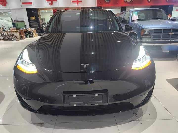 Фото 3 - Tesla Model Y