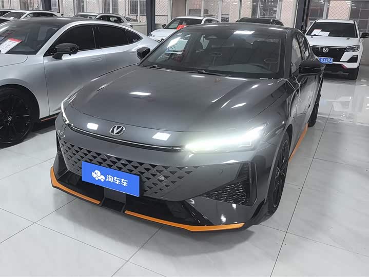 Фото 1 - Changan UNI-V