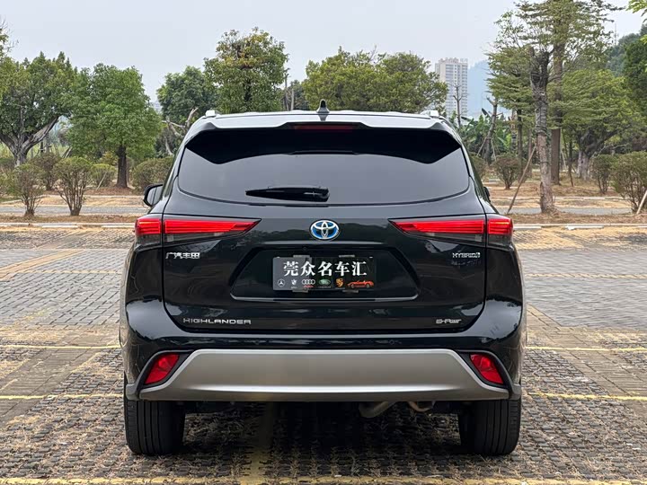 Фото 6 - Toyota Highlander