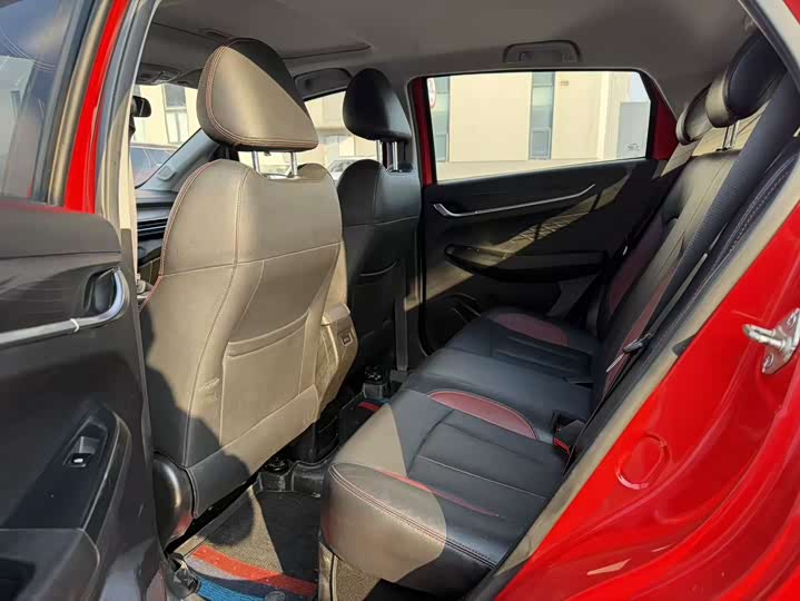 Фото 6 - Geely Vision X3