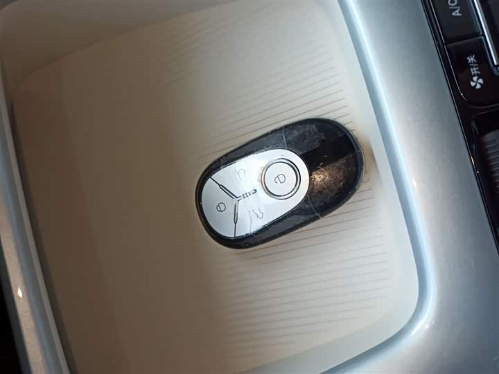 Фото 9 - Geely Galaxy Geome