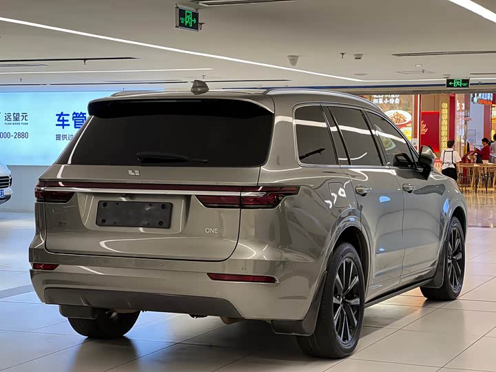 Фото 4 - LiXiang One