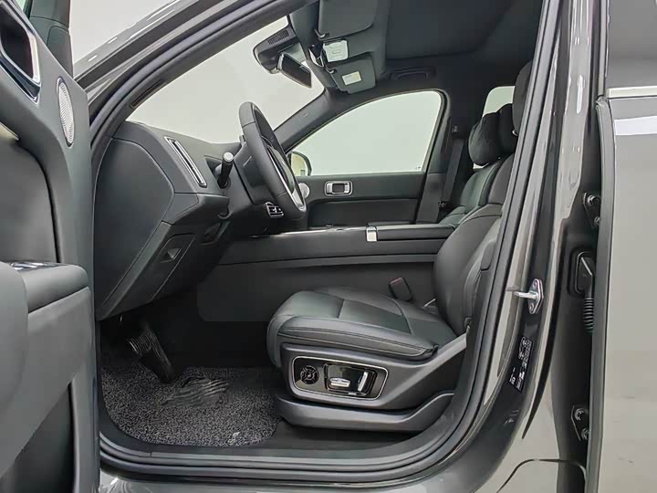 Фото 8 - LiXiang L7