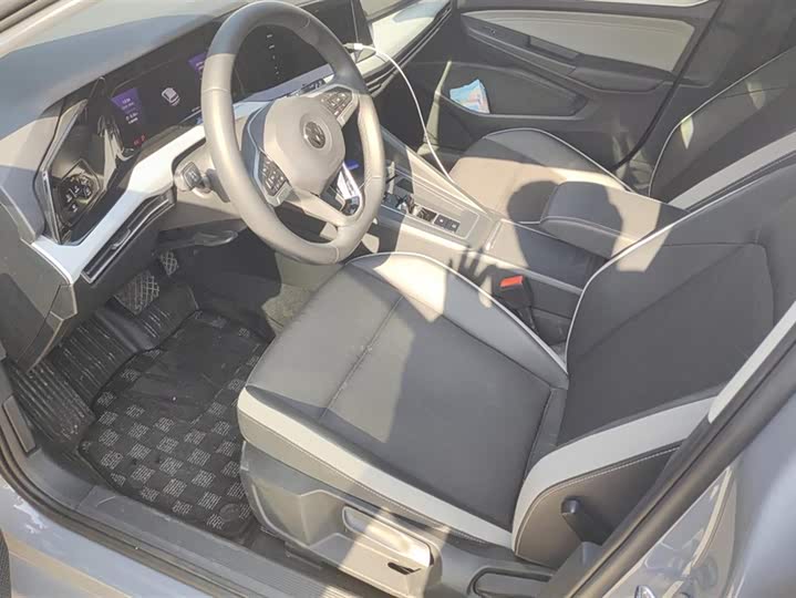 Фото 9 - Volkswagen Golf