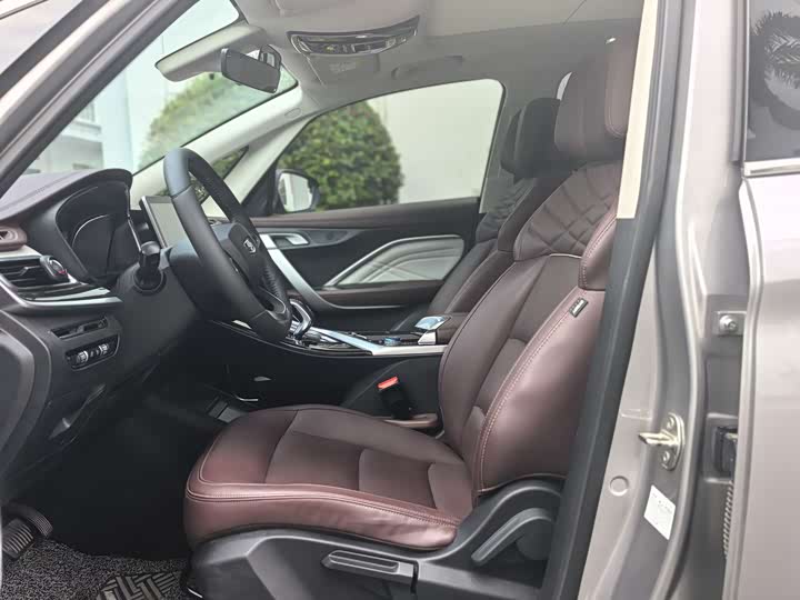 Фото 8 - Geely Jiaji Hybrid