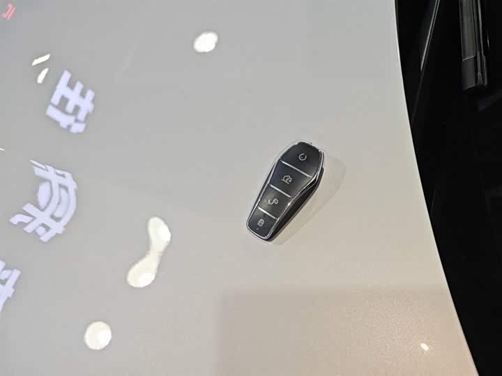 Фото 9 - BYD Yuan Up