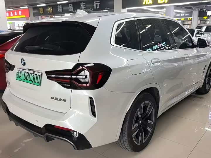 Фото 5 - BMW iX3