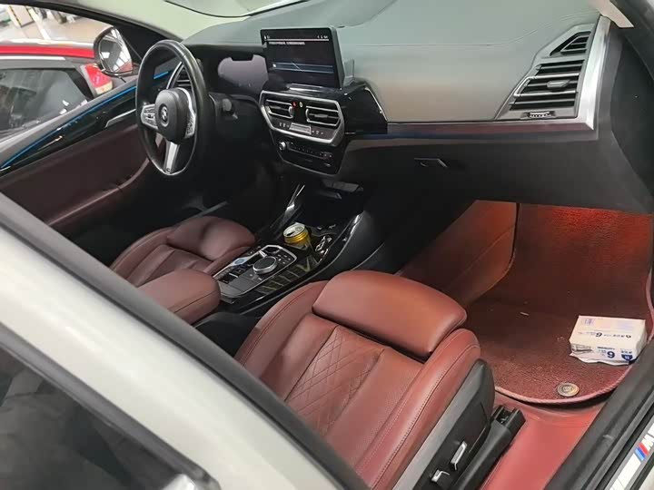 Фото 7 - BMW iX3