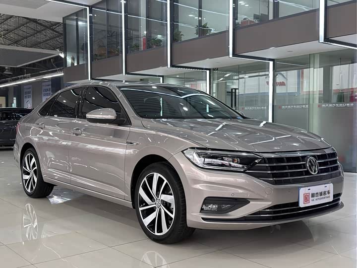 Фото 3 - Volkswagen Sagitar L