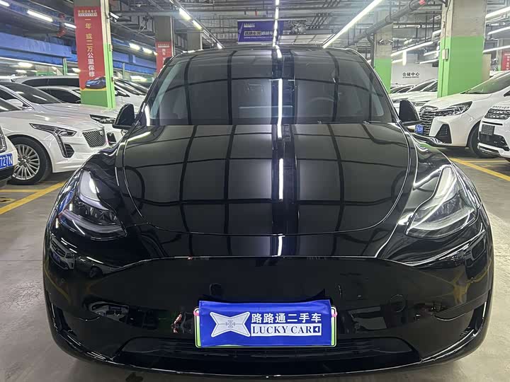 Фото 2 - Tesla Model Y