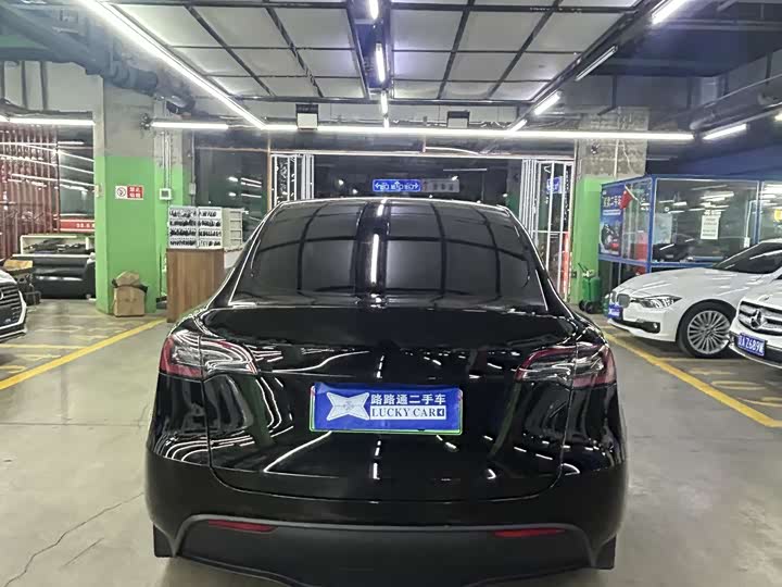 Фото 5 - Tesla Model Y