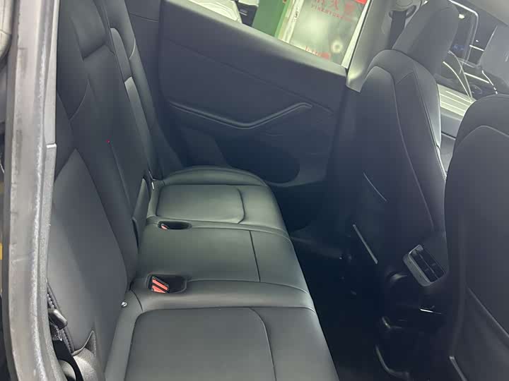 Фото 9 - Tesla Model Y