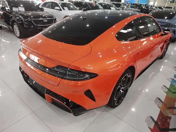 Фото 7 - Xiaomi SU7