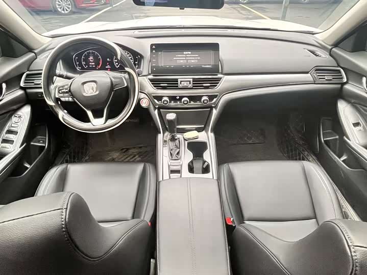 Фото 5 - Honda Accord