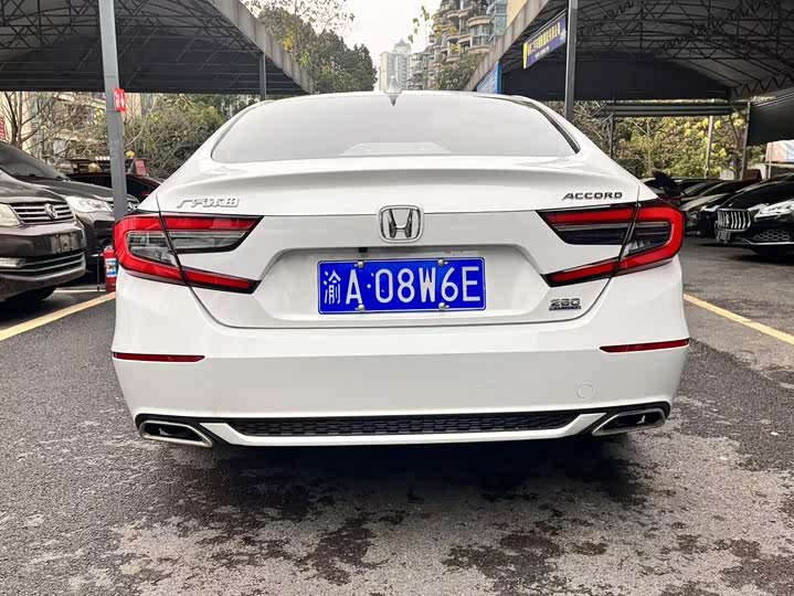 Фото 7 - Honda Accord