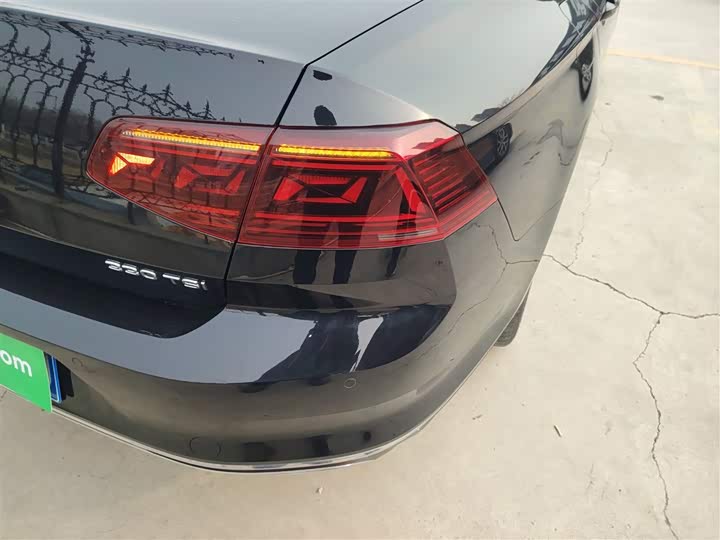 Фото 8 - Volkswagen Magotan