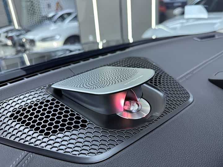 Фото 9 - BMW 3 Series