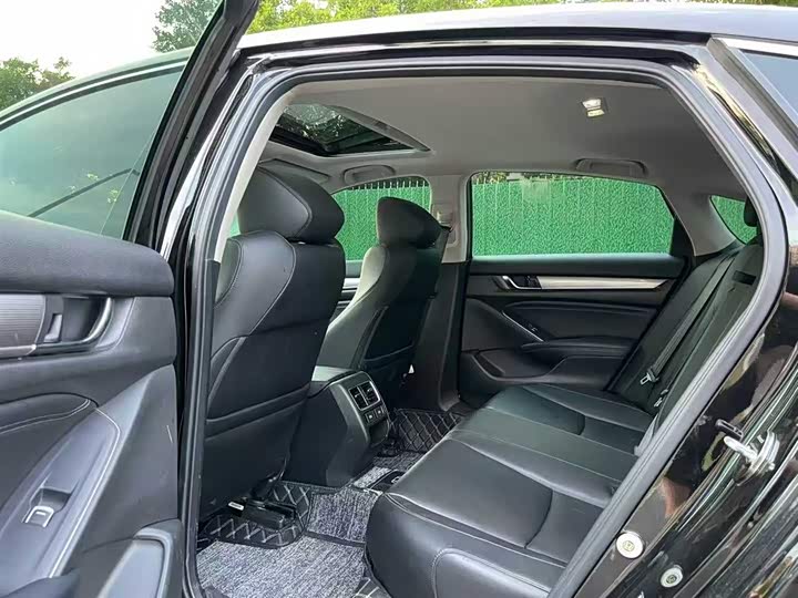 Фото 7 - Honda Accord