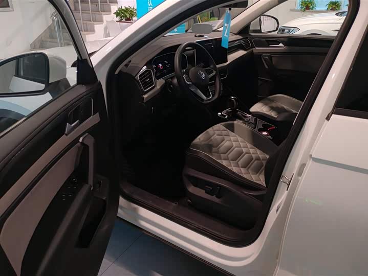 Фото 9 - Volkswagen Tayron