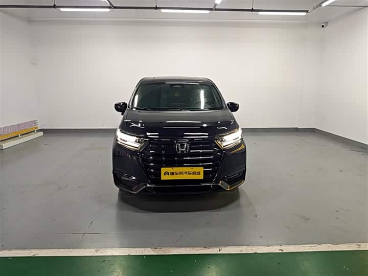 Фото 3 - Honda Elysion