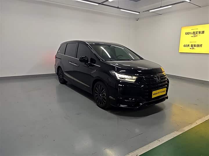 Фото 4 - Honda Elysion