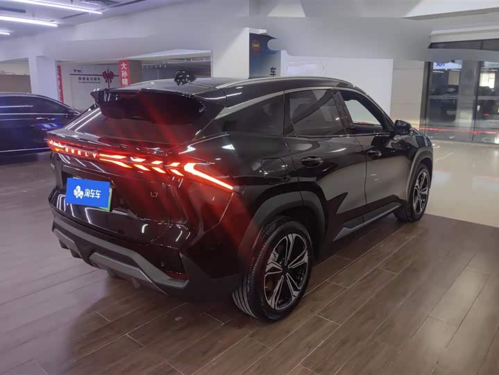 Фото 3 - Geely Galaxy L7