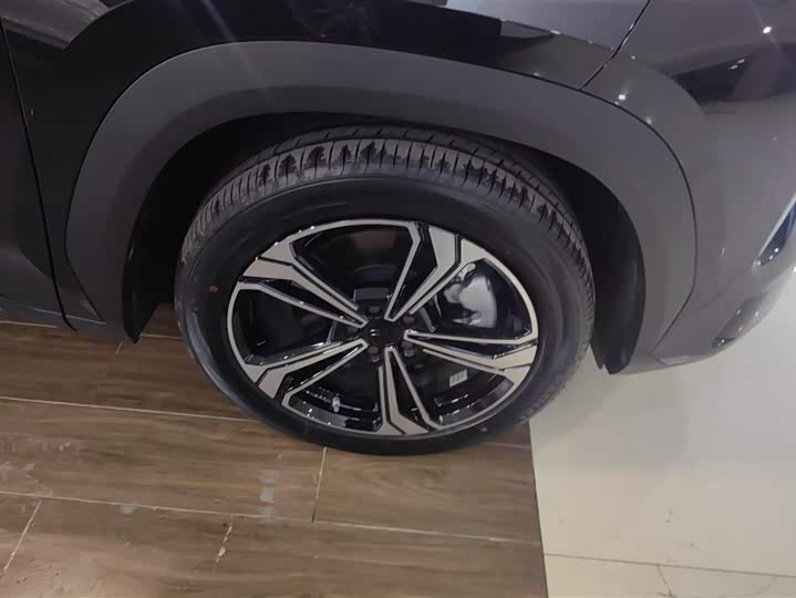 Фото 6 - Geely Galaxy L7