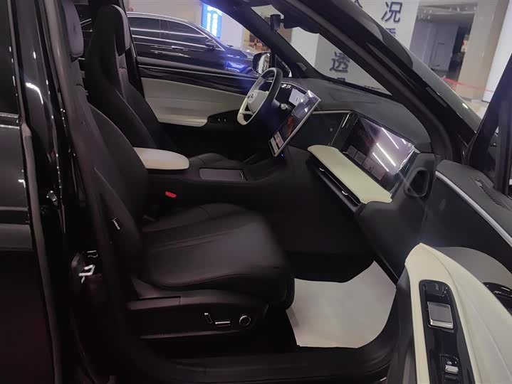 Фото 8 - Geely Galaxy L7
