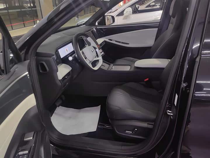 Фото 9 - Geely Galaxy L7