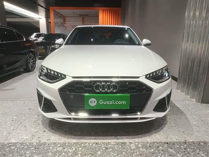 Фото 3 - Audi A4L