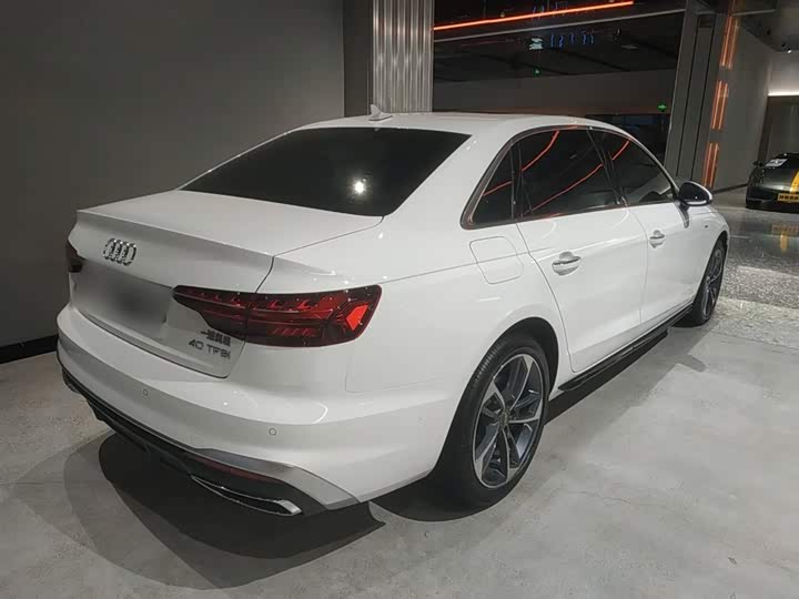 Фото 7 - Audi A4L